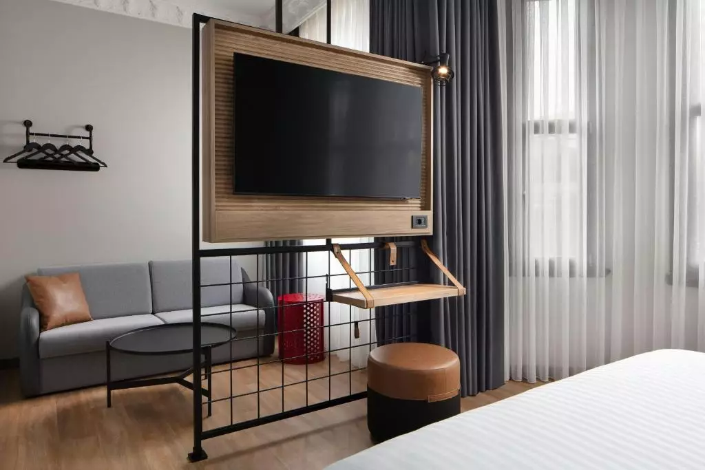 Moxy Istanbul Beyoglu